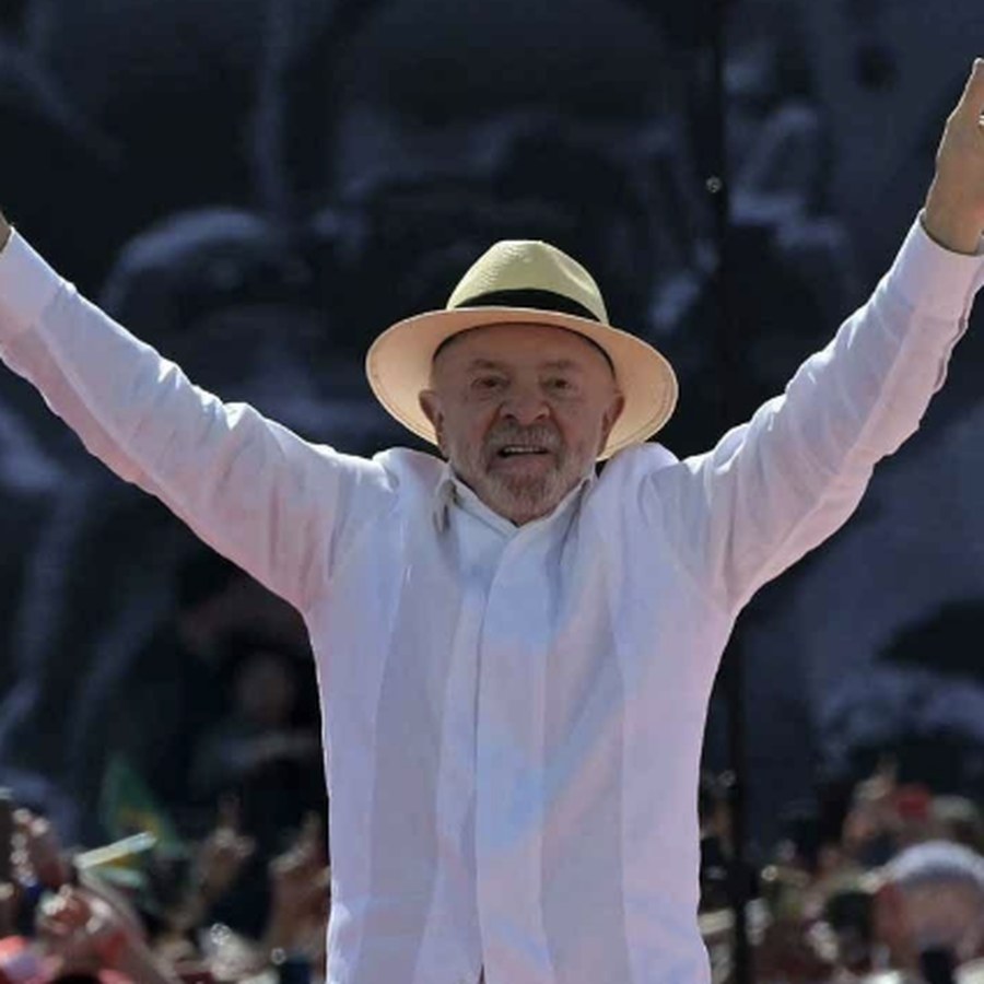 Lula con los brazos abiertos