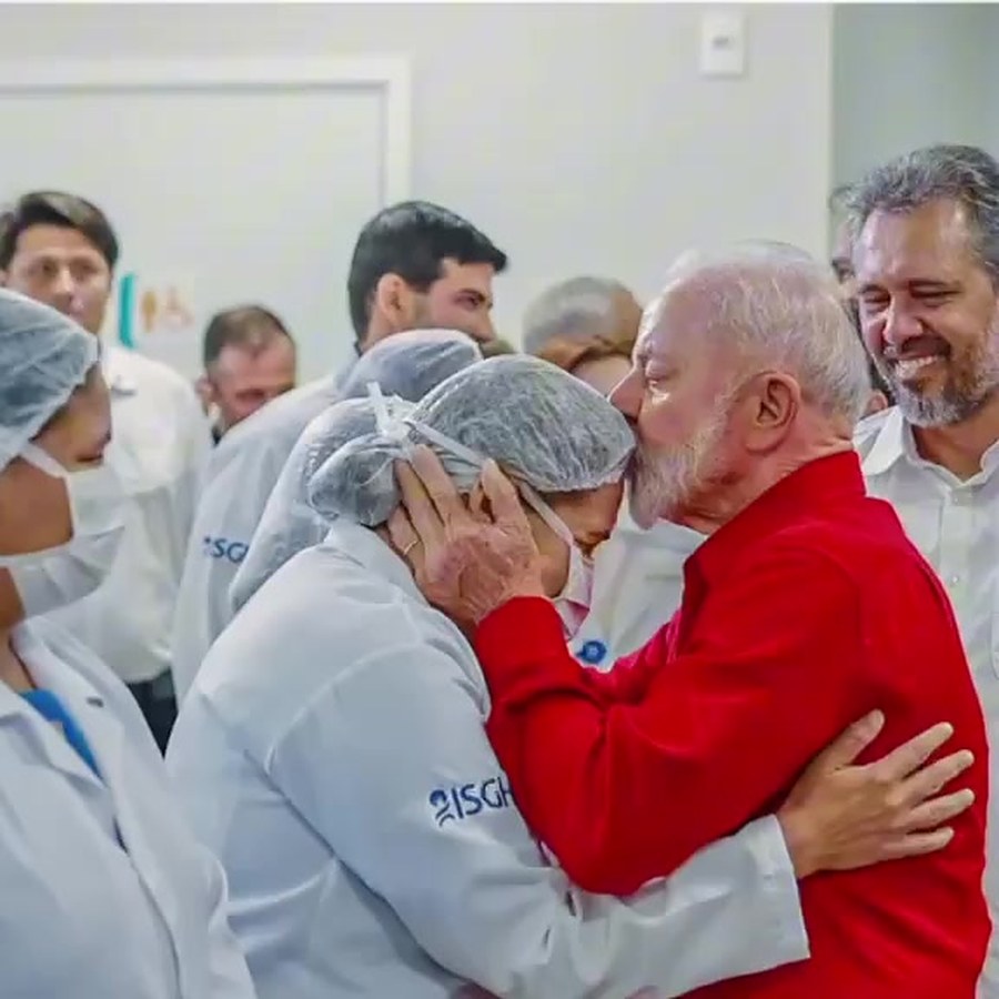 Lula con trabajadoras de la salud
