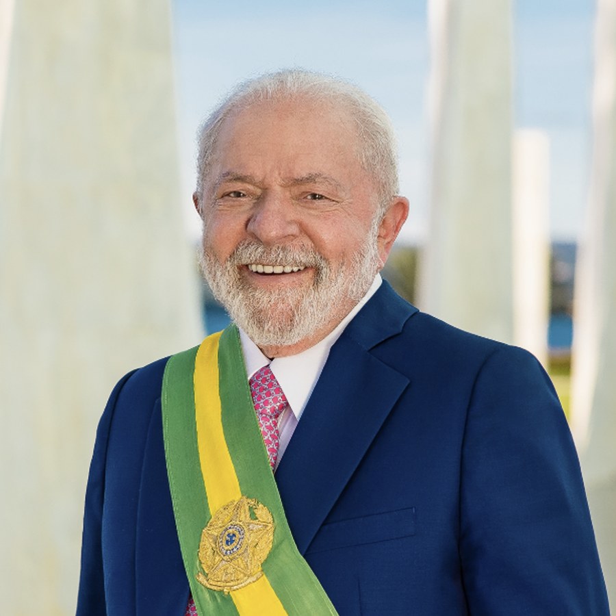 Retrato oficial de Lula con la banda presidencial